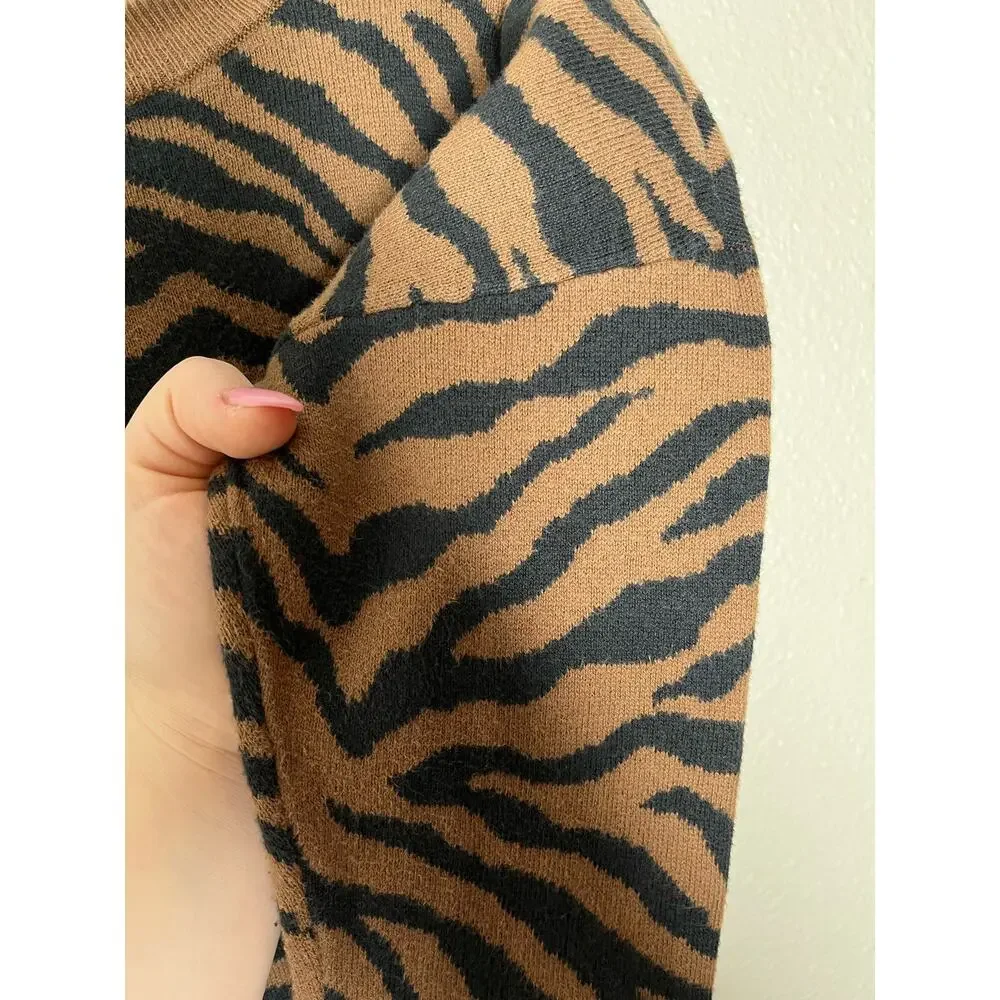 GAP Kid’s Brown Novelty Slouch Zebra Print Sweatshirt Size Small